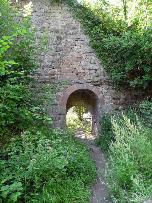 Le sentier des Demoiselles de Pierre