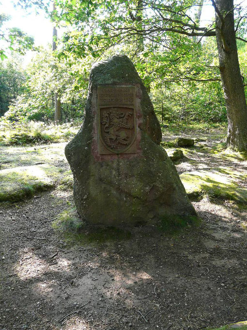 Le sentier des Demoiselles de Pierre