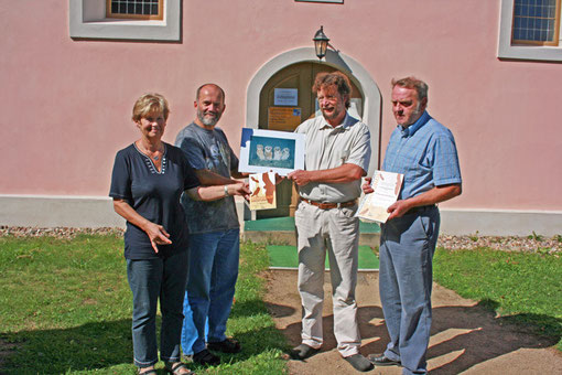 Wir beteiligen uns an der bundesweiten Aktion "Lebensraum Kirchturm". Die ev. Kirchengemeinde Criewen wurde als Erste im Land Brandenburg mit der Plakette "Lebensraum Kirchturm" ausgezeichnet.