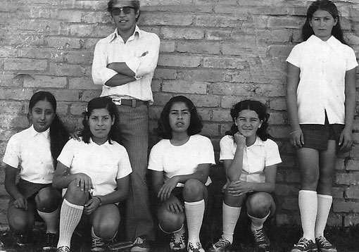 1974 Esperanza, Hermaine, Willian