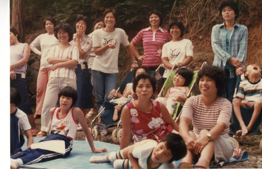 　　　　　　　　　　　　　能勢・歌垣教会での親子キャンプ（1978.8）