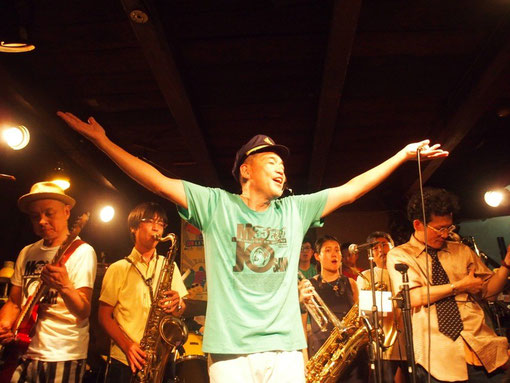 モジョサムライブ写真