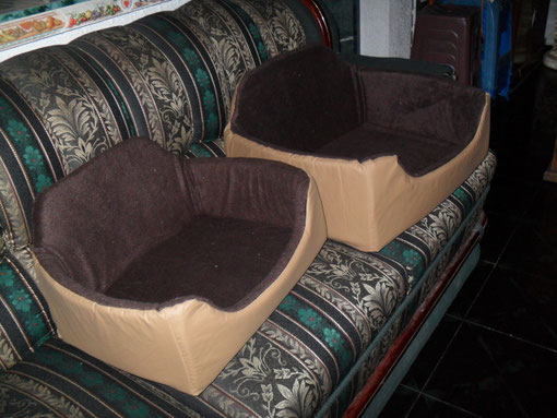 MOD-CG-026  SILLON PARA MASCOTAS EN VINIL CON INTERIOR EN TELA INVIERNO TALLAS 1 Y 2