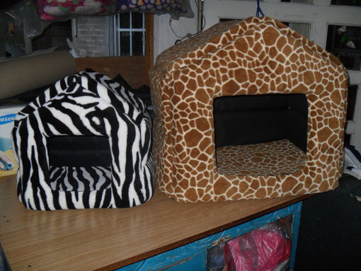 MOD-CG-005  CASA MULTIFORMA CONFECCIONADA EN PELUCHE "ANIMALS"