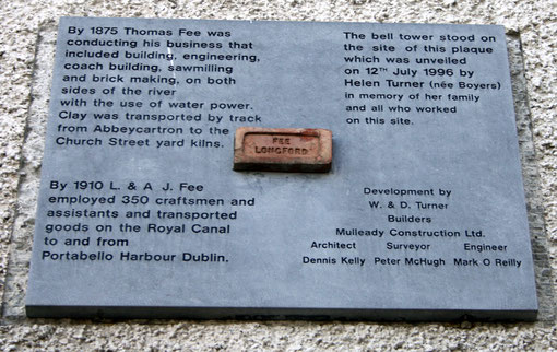 Raised memorial plaque at Fee court  (CLICK to enlarge)