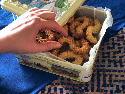Oma Kaethes Spritzgebaeck mit Nuessen l bestes Spritzgebaeck Rezept mit Schokolade