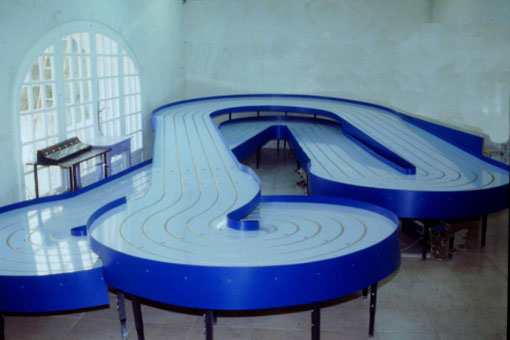 Slot racing track
