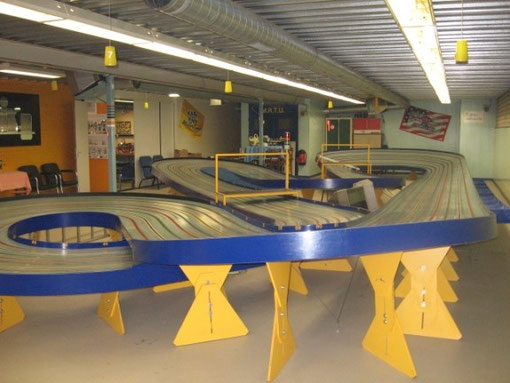 Uden. 8 voies Blue-King
