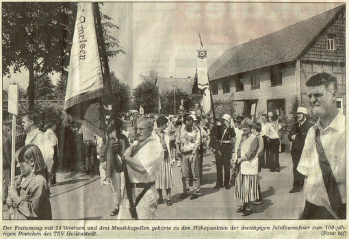 Quelle: HNA Northeimer Zeitung vom 18.06.2001 SV Amelsen beim Festumzug in Hollenstedt