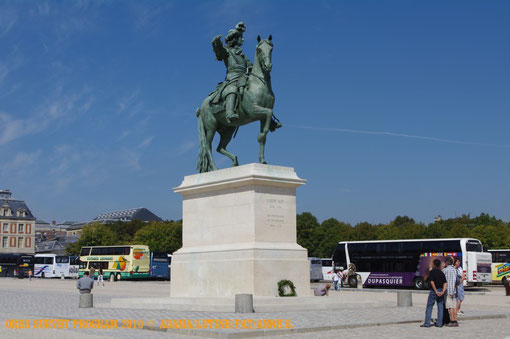 Statue équestre de Louis XIV