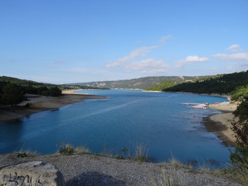 Bild: Lac de Saint-Croix am Ausfluss des Gorges du Verdon