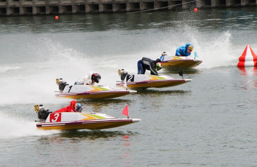 プロスポーツ選手の競艇選手も多数来られています。