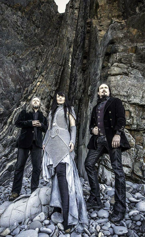 Nachdem die finnische Band Auri mit ihrem mystischen Nordic-Folk-Pop nur als Studioprojekt aktiv war, geht sie ab dem Spätsommer erstmals auf Tour. Foto: Promo 