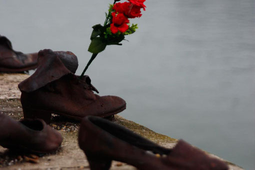 The Memorial „Shoes on the banks of the Danube" in Budapest, Sights of Budapest