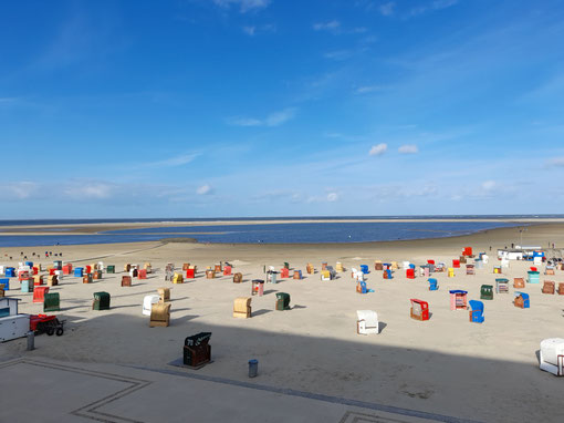 Insel Borkum in der Nordsee erkunden. Camping und Caravaning mit Wohnwagen, Wohnmobil, Camper und Mietwagen sind beliebt