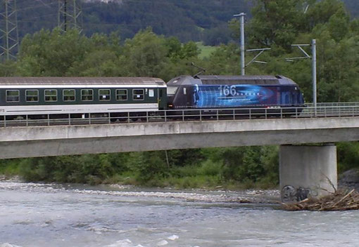 Rheinbrücke bei Bad Ragaz am 18. Juli 2008 mit dem IR 777