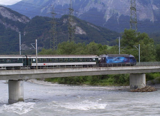 Rheinbrücke bei Bad Ragaz am 18. Juli 2008 mit dem IR 777