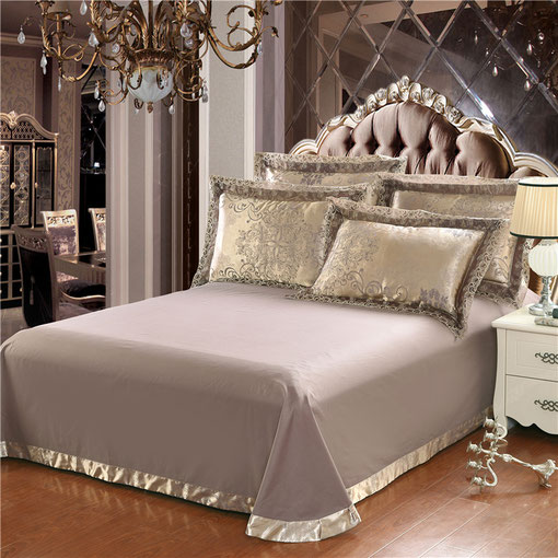 Chez zappandoo.jimdo.com/linge-de-lit, vous trouverez du  linge de lit pour des nuits de rêve. En coton et en soie, brodés  et imprimés, de luxe et de qualité. 
