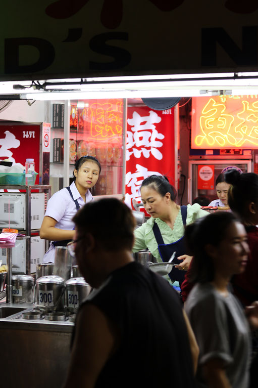 Secular scepticism (Bangkok Chinatown, Nightmarket)