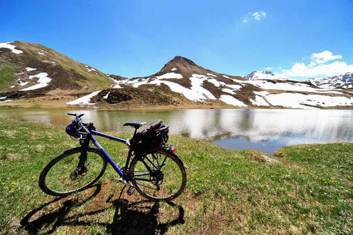 Bild:David Brandenberger,Fahrrad am Grüensee,Davos.