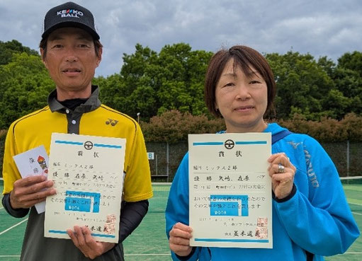 ｢ミックス2部｣優勝：在原･矢崎ペア (八王子･杉並文化)