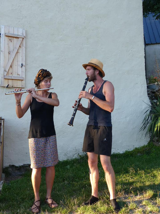 à Sarbonnel, on peu payer son séjour en jouant de la musique..!