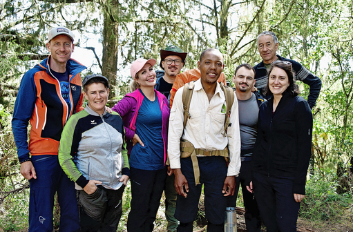 Die Expeditionsgruppe mit der Bubikerin Damaris Bach (rechts im Bild). (Bild: SRF1)