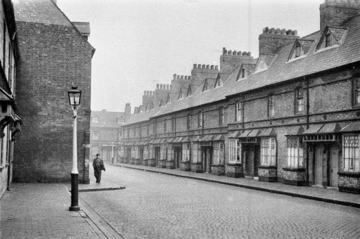 Ryder Street - the picture is taken looking east from the corner of Old Cross Street - 1958. Reproduced with the kind permission of Keith Berry - see Acknowledgements for a direct link to his website. Thanks to Albert Jordan for his information.