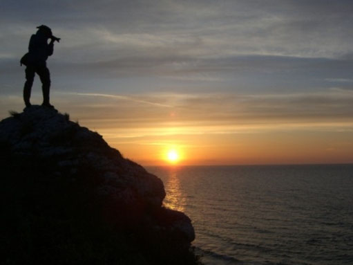Bild:Biografie:David Brandenberger auf Gotland,Schweden beim Sonnenuntergang fotografieren.