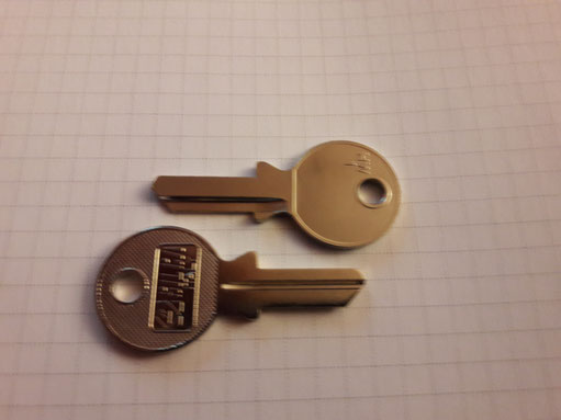 HUWIL Möbelzylinder Schlüssel Nach Nummer HW1