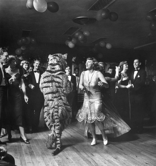 1949 Martha Holmes