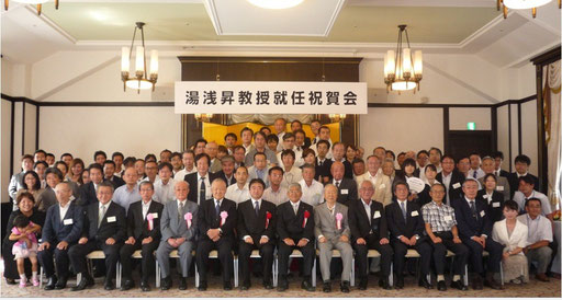 湯浅教授祝賀会にて（2011年7月）
