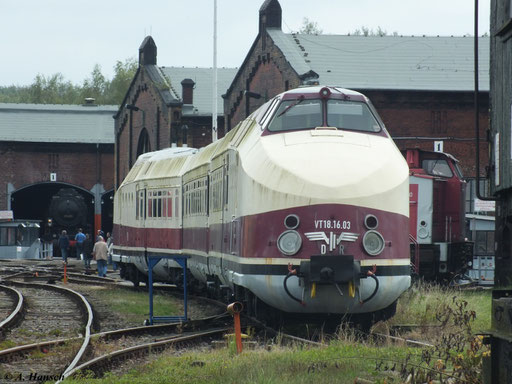 Der Triebwagen gilt als der eleganteste Zug der DR und war im internationalen Reiseverkehr im Einsatz