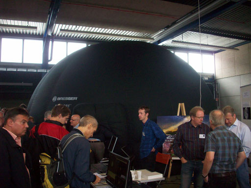 Das "Aufblasbare Planetarium"