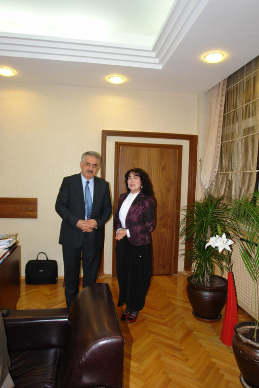 stellvertretender Ministerpräsident Exzellenz Herr Hayati Yazici & ich im Ministerium Ankara