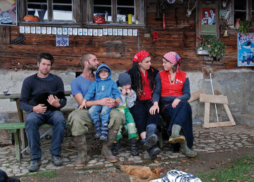 Wohngemeinschaft, Grüebli (Sascha, Mirco, Ricco, Tom, Heidi, Ljdia