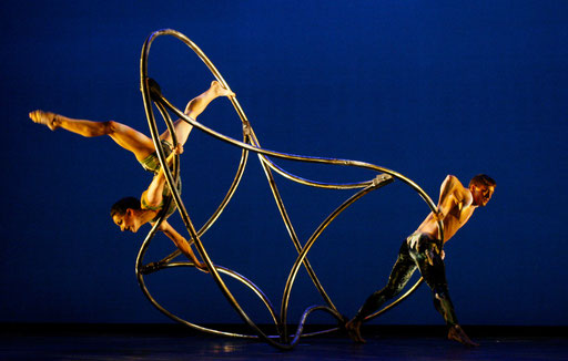 Dancers from U.S. Momix company perform "Opus Cactus" during a rehearsal for the press in Lisbon February 26, 2008.