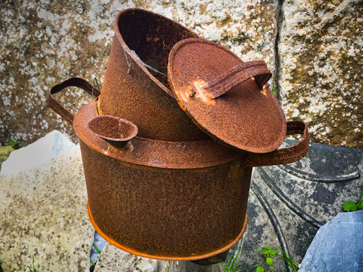 Family inheritance Tomar eggs sweet old pan 