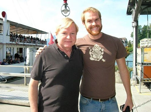 Gary und David beim Bootsausflug in der Schweiz