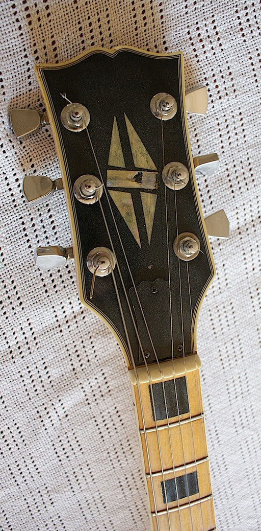 Something went wrong withthis split diamond inlay. That may be the reason why this guitar has no name.But it is MIJ and from early seventies. 