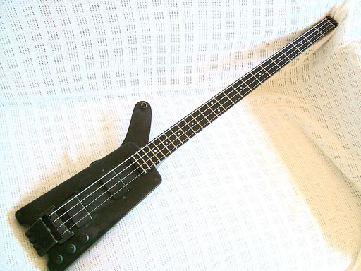 My early L2 model from Brooklyn. The pre-owner took off the STEINBERGER logo.