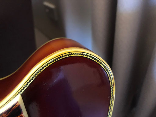 ...beautiful binding on Mark`s guitar.