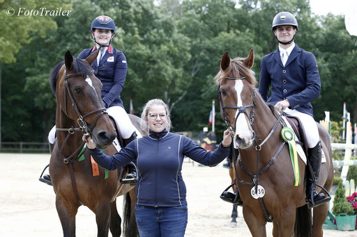 Jodie Hall McAteer with Colette (Vincenzo) and Bas Moerings with Fasther (Vigo d'Arsouilles). Photo FotoTrailer