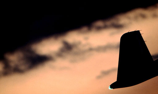 The wingtip winglet of a JAL B747.