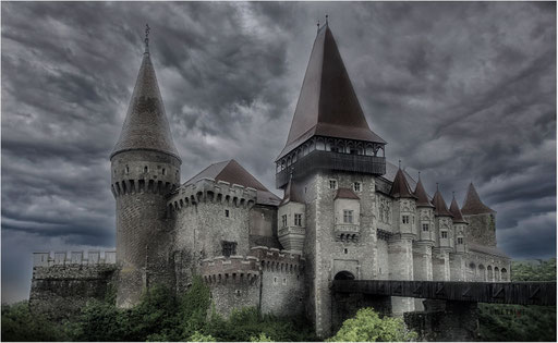 08. Burg Hunedoara