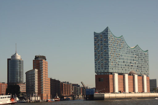 Hamburgs Speicherstadt und die Elbphilharmonie...