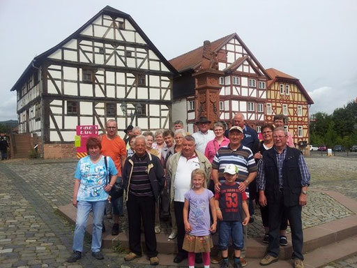 Jetzt geht  es in den Hessenpark
