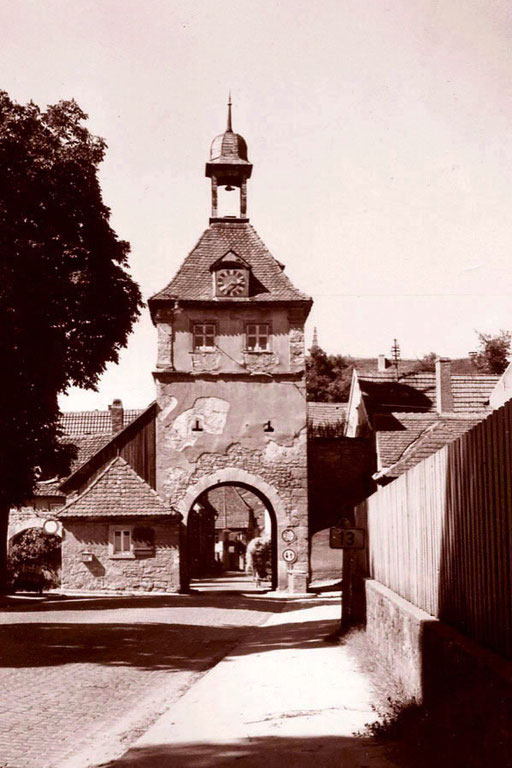 das Stadttor von Sommerhausen vor seiner Renovierung