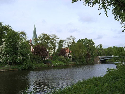 Die Eppendorfer Kirche St. Johannis 2006 © Staro1/Wikipedia