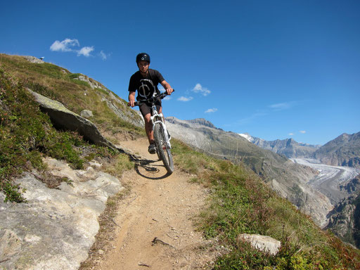 Wallis Belalp mit Aletschgletscher im Hintergrund